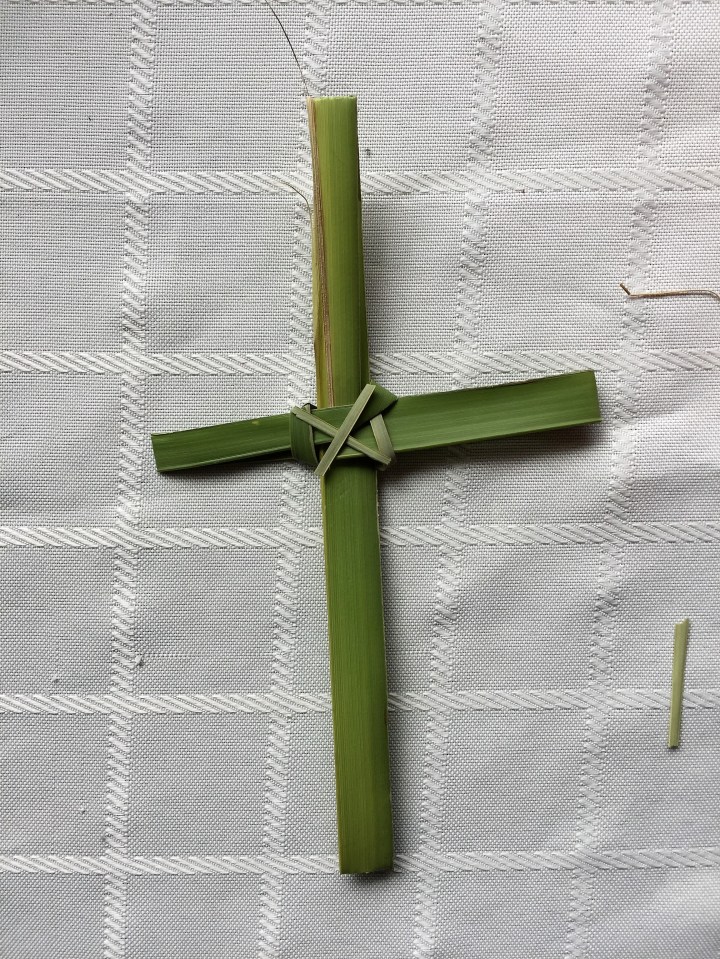 How to Create Crosses out of Palms for&nbsp;Easter
